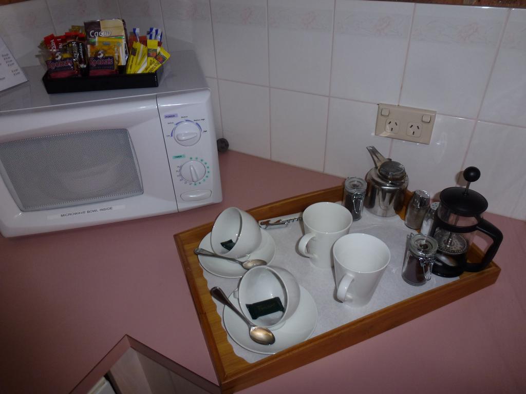 Colonial Motor Inn Bairnsdale Golden Chain Property Bagian luar foto