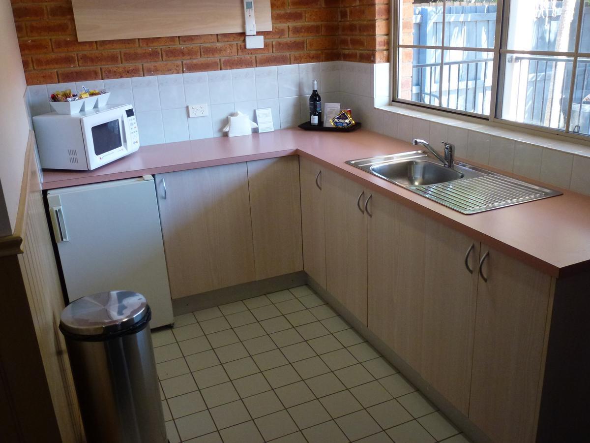 Colonial Motor Inn Bairnsdale Golden Chain Property Bagian luar foto