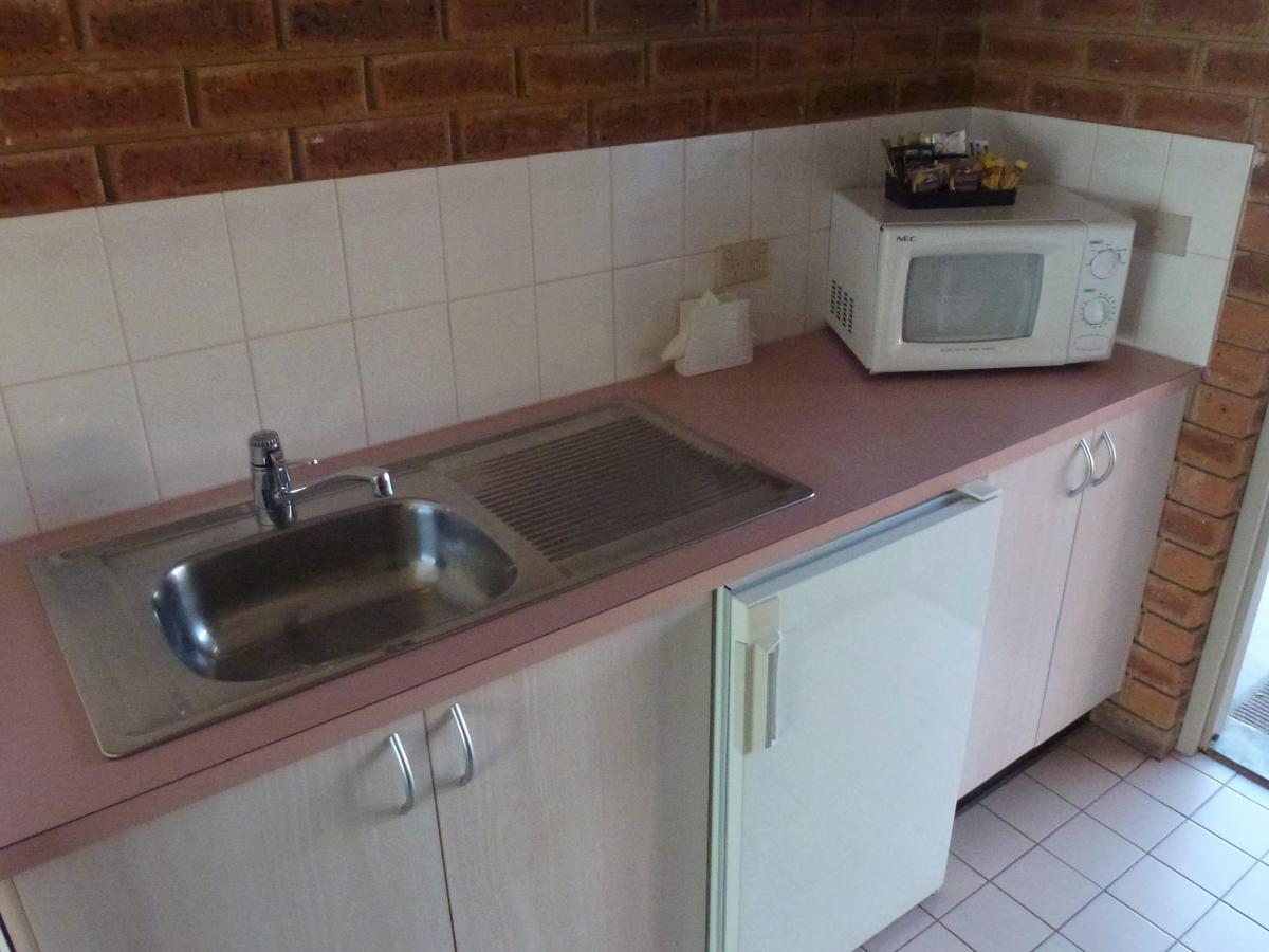 Colonial Motor Inn Bairnsdale Golden Chain Property Bagian luar foto