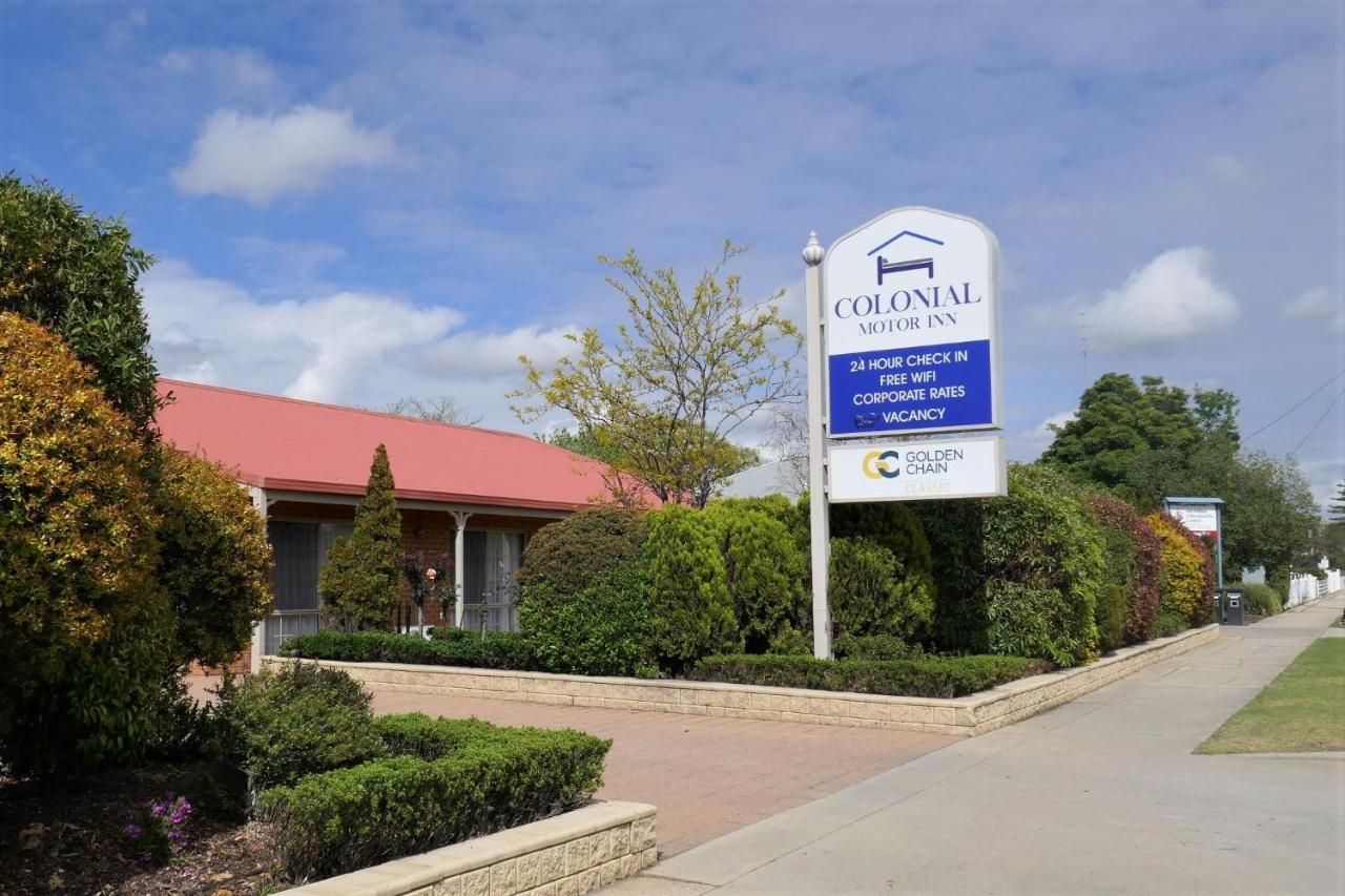 Colonial Motor Inn Bairnsdale Golden Chain Property Bagian luar foto